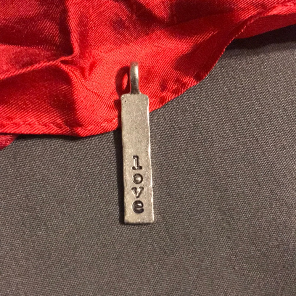 Thirty-One Small Reva Stamp Charm “Love”